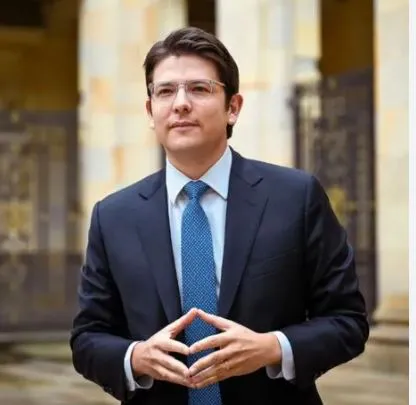 Miguel Uribe Turbay precandidato presidencial colombiano , murio baleado en un atentado