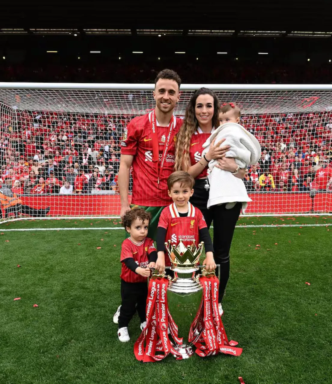 Diogo Jota y su familia final de la Premier League