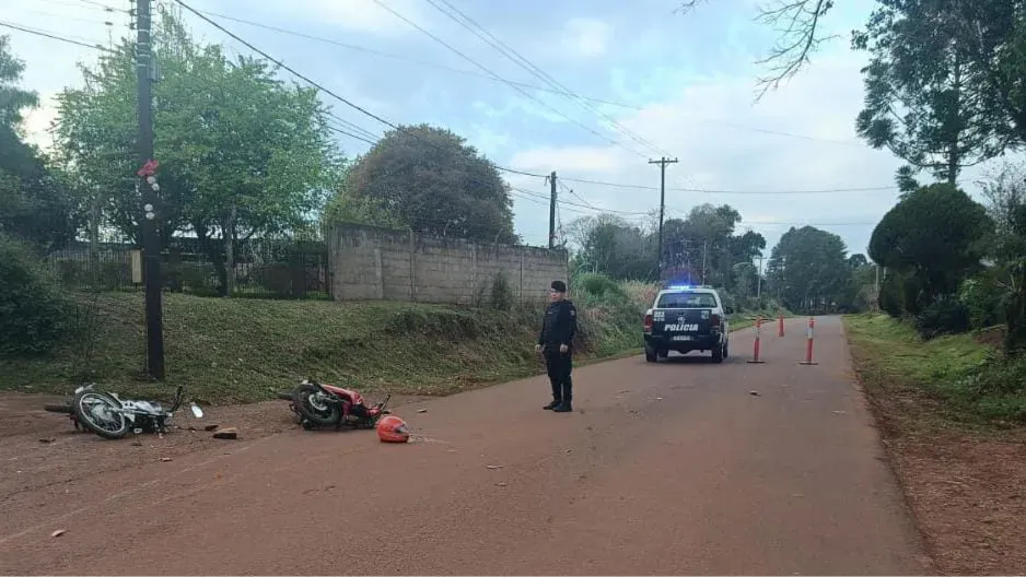 Montecarlo: un hombre murió y otro resultó gravemente herido tras un choque entre motos