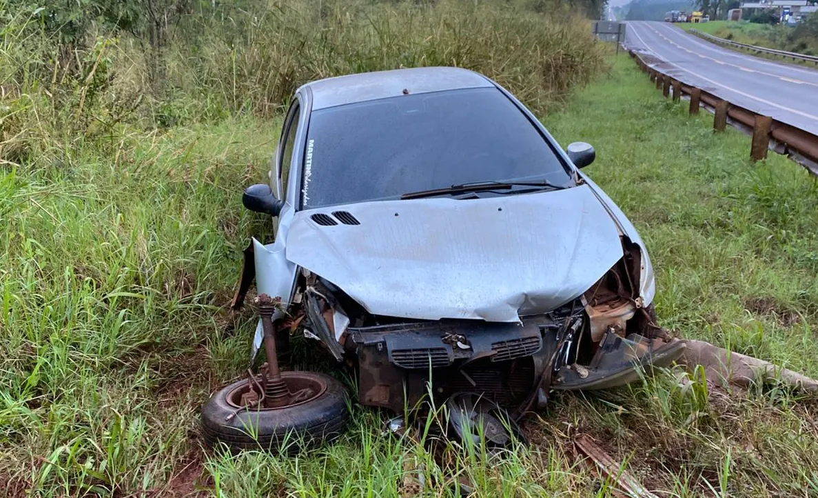 Puerto Esperanza_ despiste de un automóvil en la Ruta Nacional 12 sin lesionados