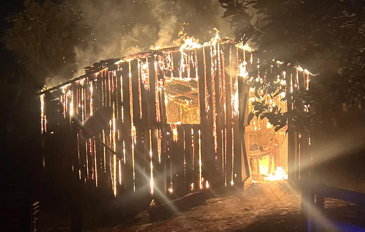 Incendio de vivienda en Campo Grande