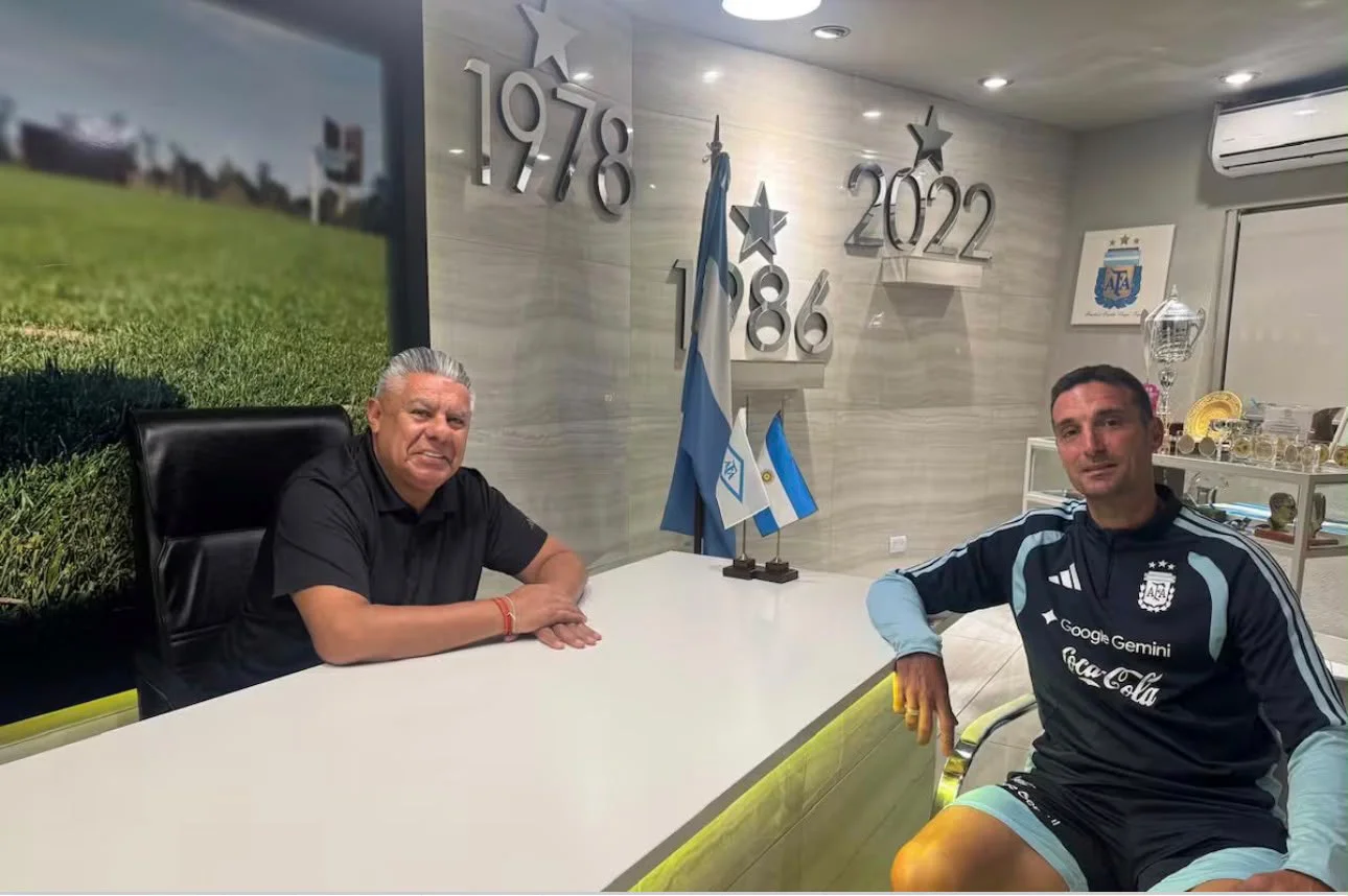 Lionel Scaloni, a una firma de rubricar la continuidad del DT al frente de la selección