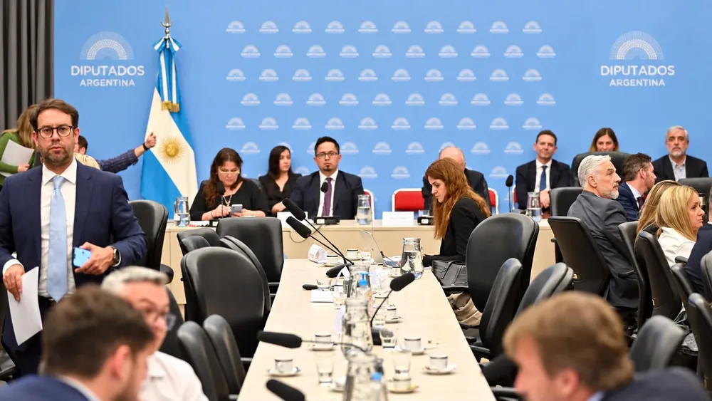 Comisión - desendeudamiento