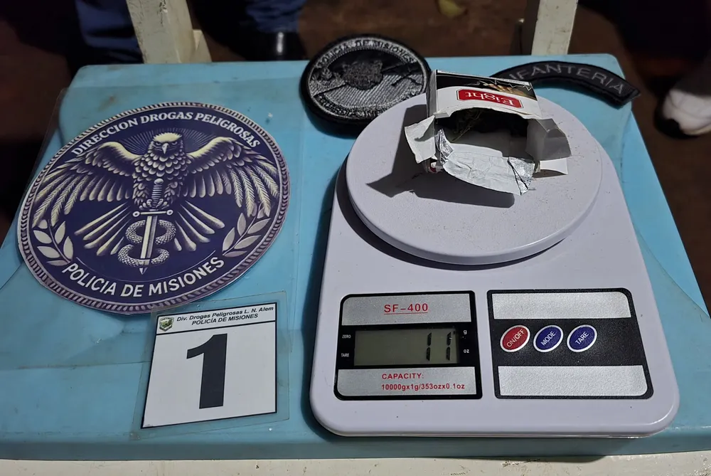 Intentó llevarle marihuana a su novia detenida y terminó arrestado