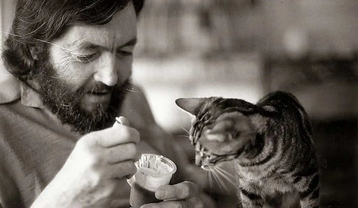 Cortázar y su gato